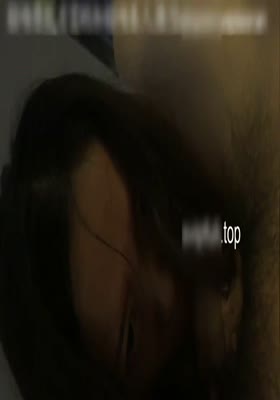 91轻吻也飘然系列之酒店干超漂亮的东北大奶美女,摸她奶子时说:特别喜欢摸自己奶子,