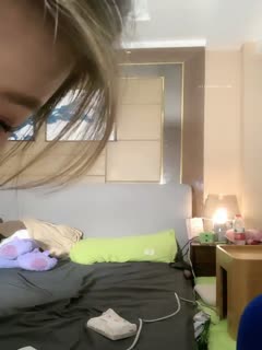 核弹!成都小嫩模!【你的KK】扭动极品小蛮腰! (1)